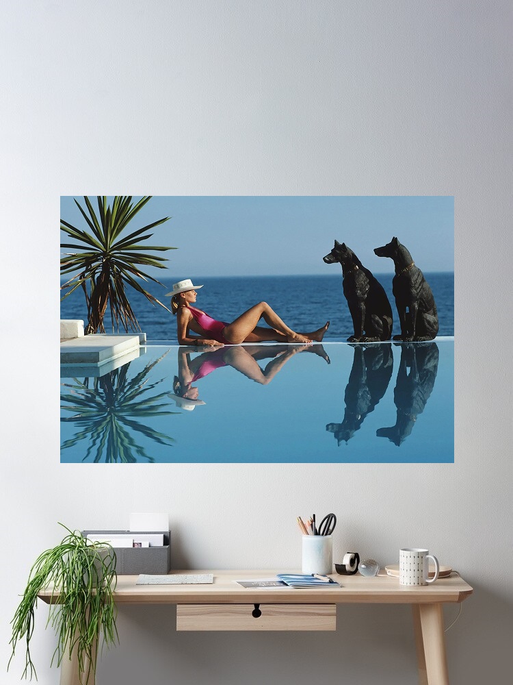 Luxury Lifestyle Pictures - Retro Poolside Host Luxury Lifestyle de